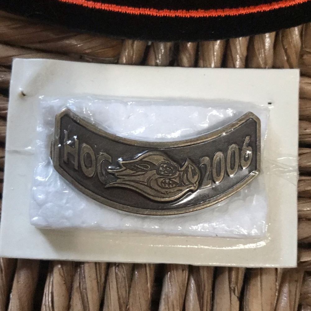 Harley-Davidson HOG 2006 Rocker Patch & Pin Set - Picture 2 of 3